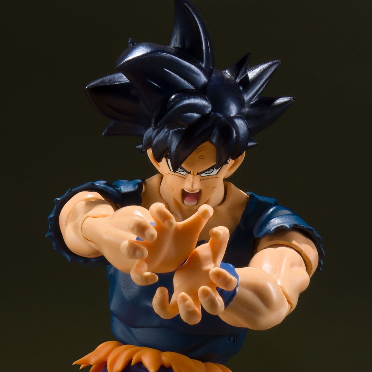 Son Goku Ultra Instinct Sign Event Exclusive Color Edition